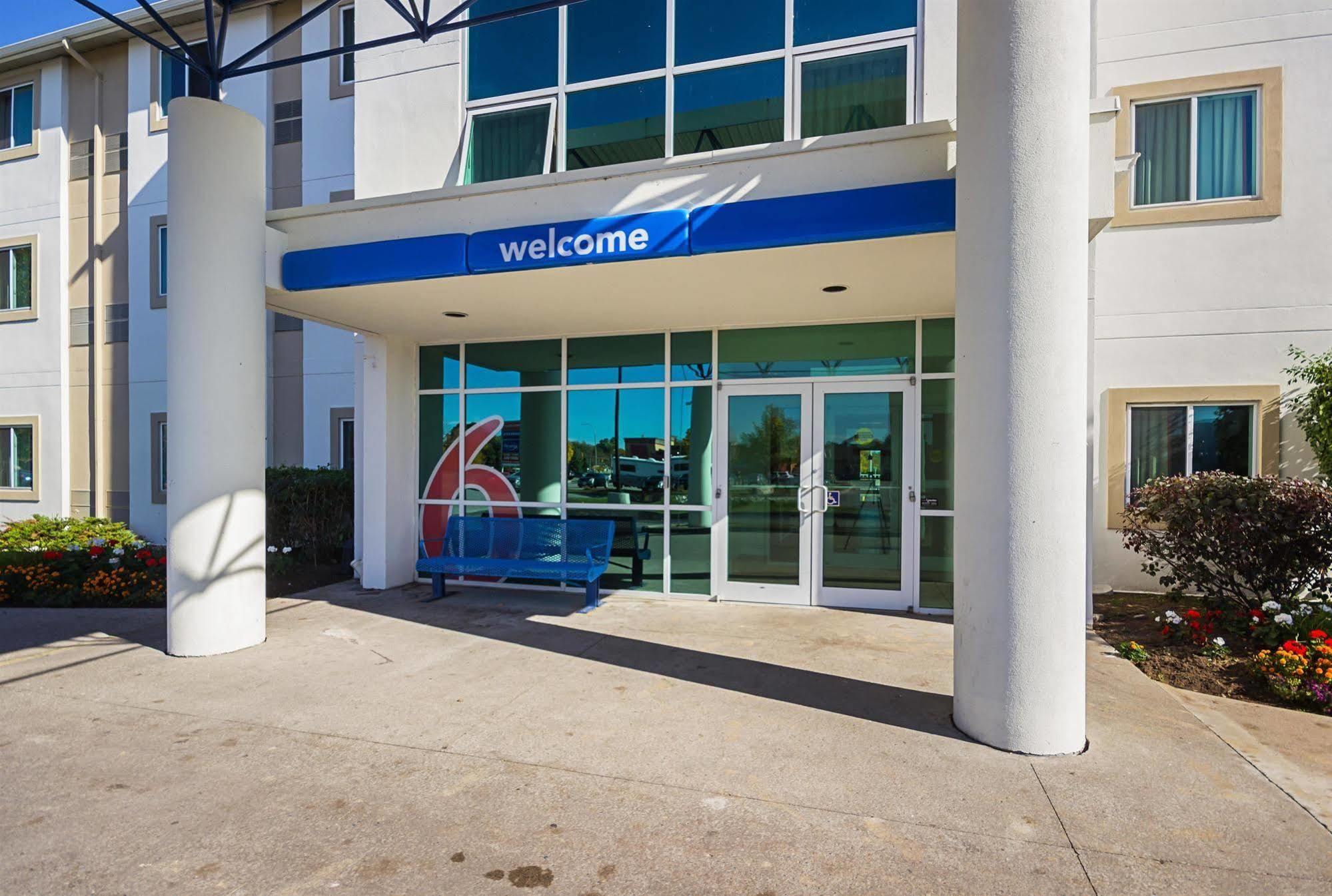 Motel 6-Whitby, On - Toronto East Extérieur photo