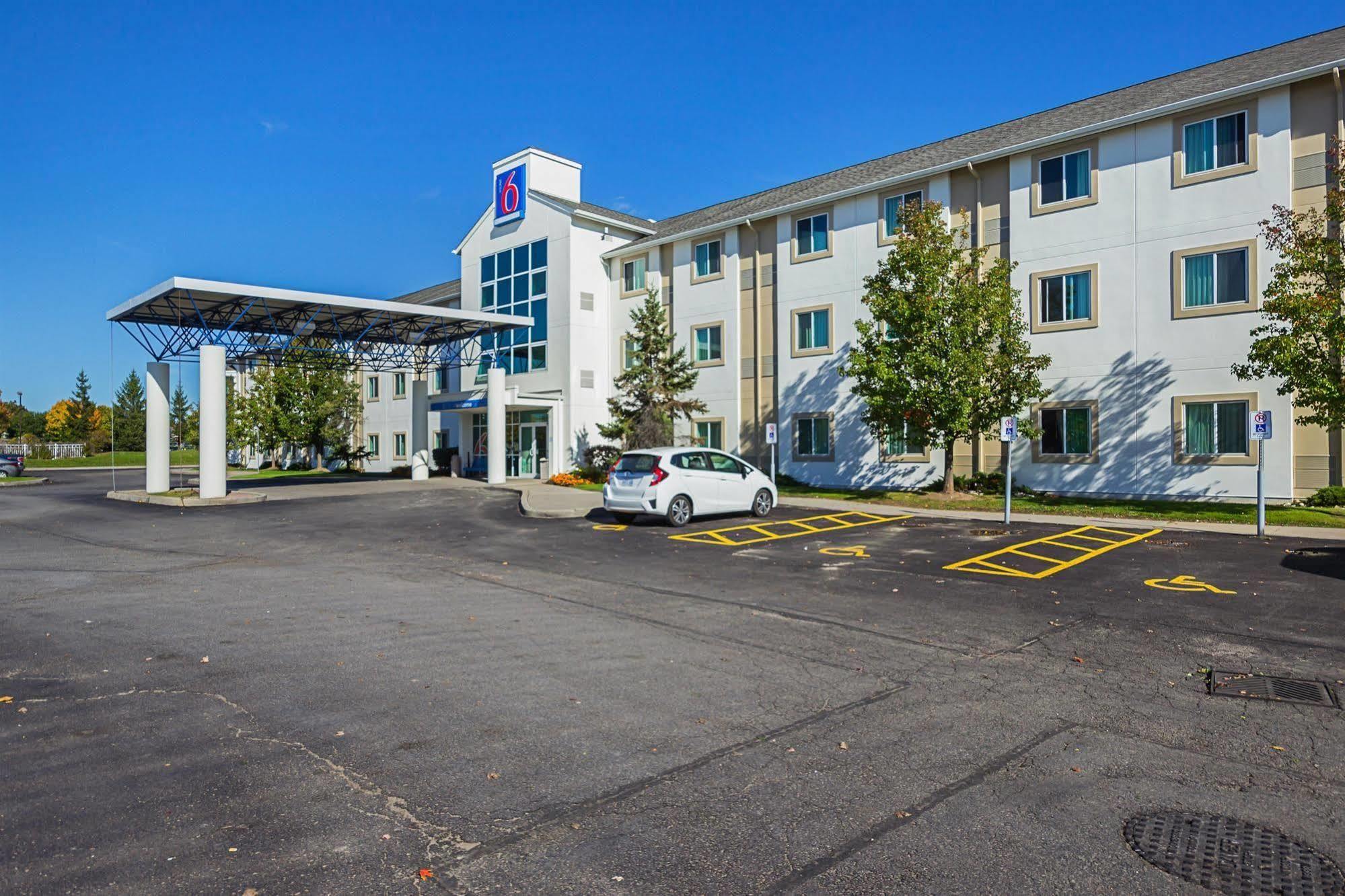 Motel 6-Whitby, On - Toronto East Extérieur photo