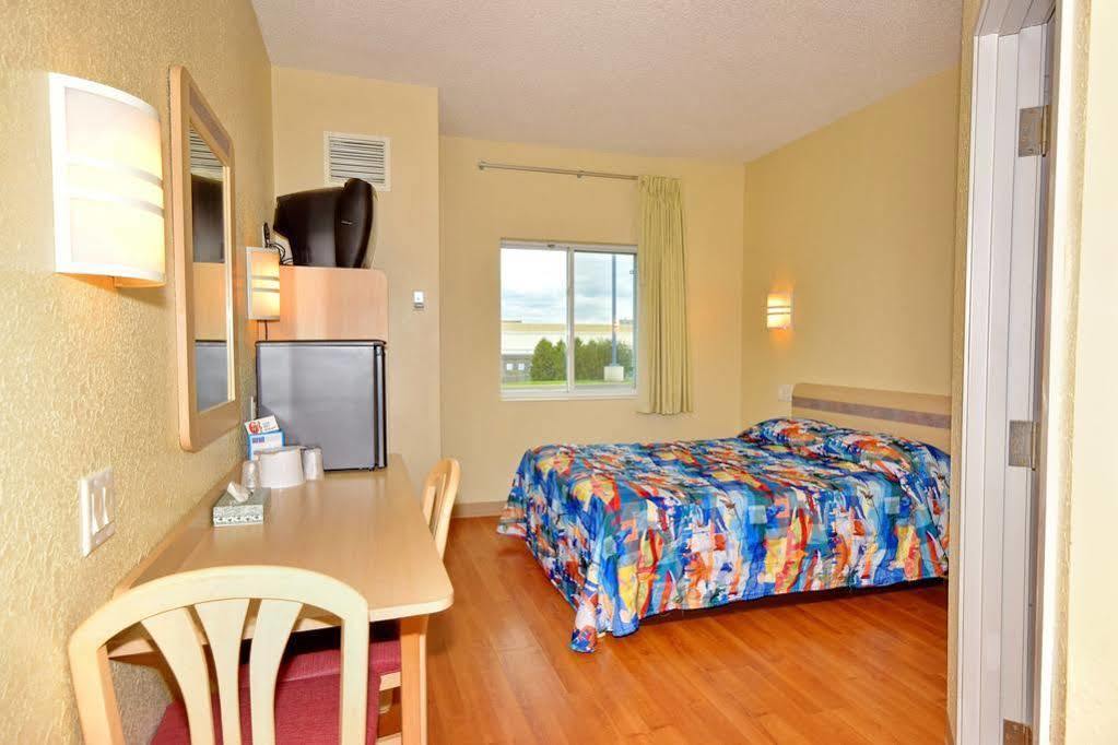 Motel 6-Whitby, On - Toronto East Extérieur photo